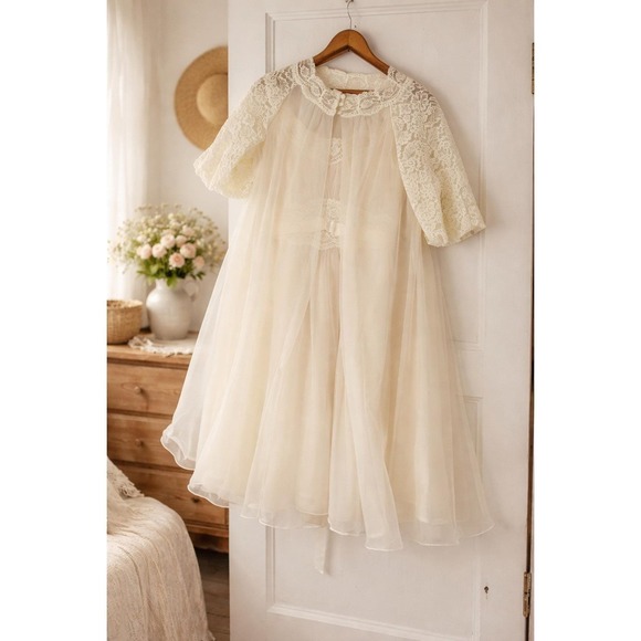 Vanity Fair Other - Vintage Sz 32 Bridal Robe Vanity Fair Ivory Sheer Chiffon Nightgown‎ Peignoir S